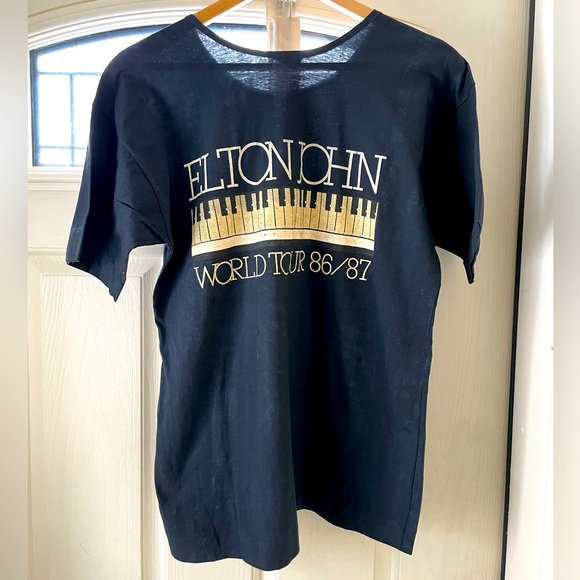 ***Rare Vintage Elton John Tour Shirt with Playbill from Show - Picture 2 of 4